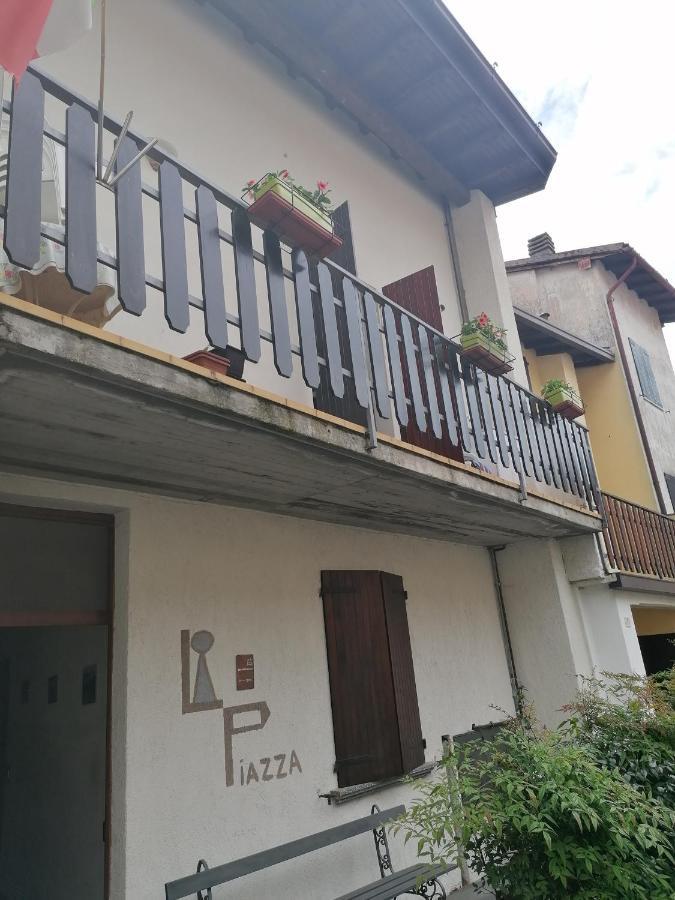Casa Vacanze 'La Piazza' Villa Zone Exterior photo