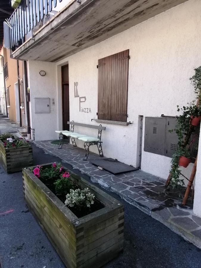 Casa Vacanze 'La Piazza' Villa Zone Exterior photo