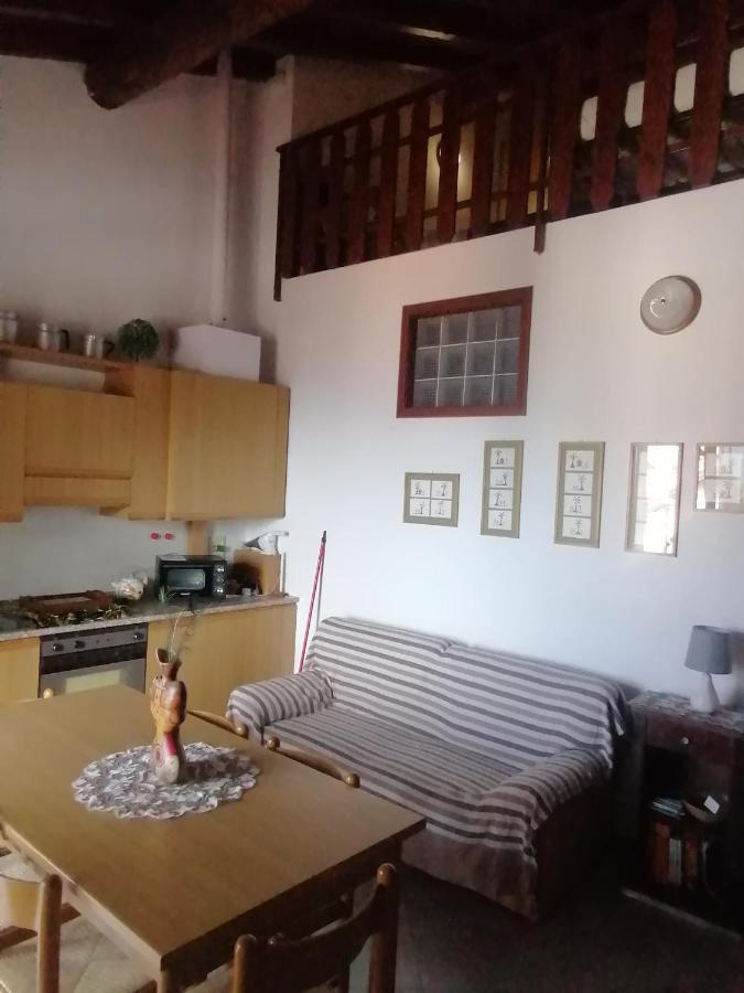 Casa Vacanze 'La Piazza' Villa Zone Exterior photo
