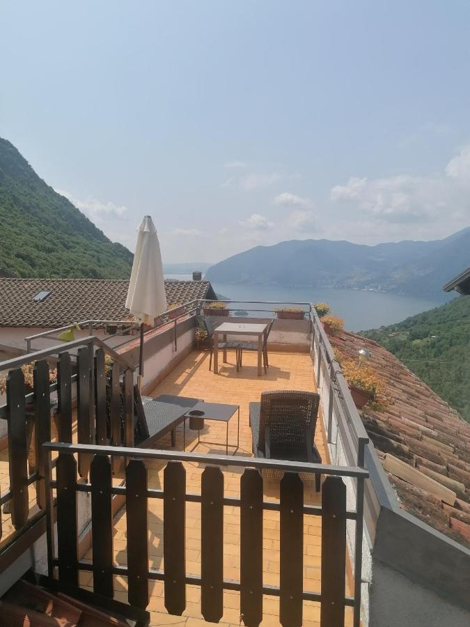 Casa Vacanze 'La Piazza' Villa Zone Exterior photo