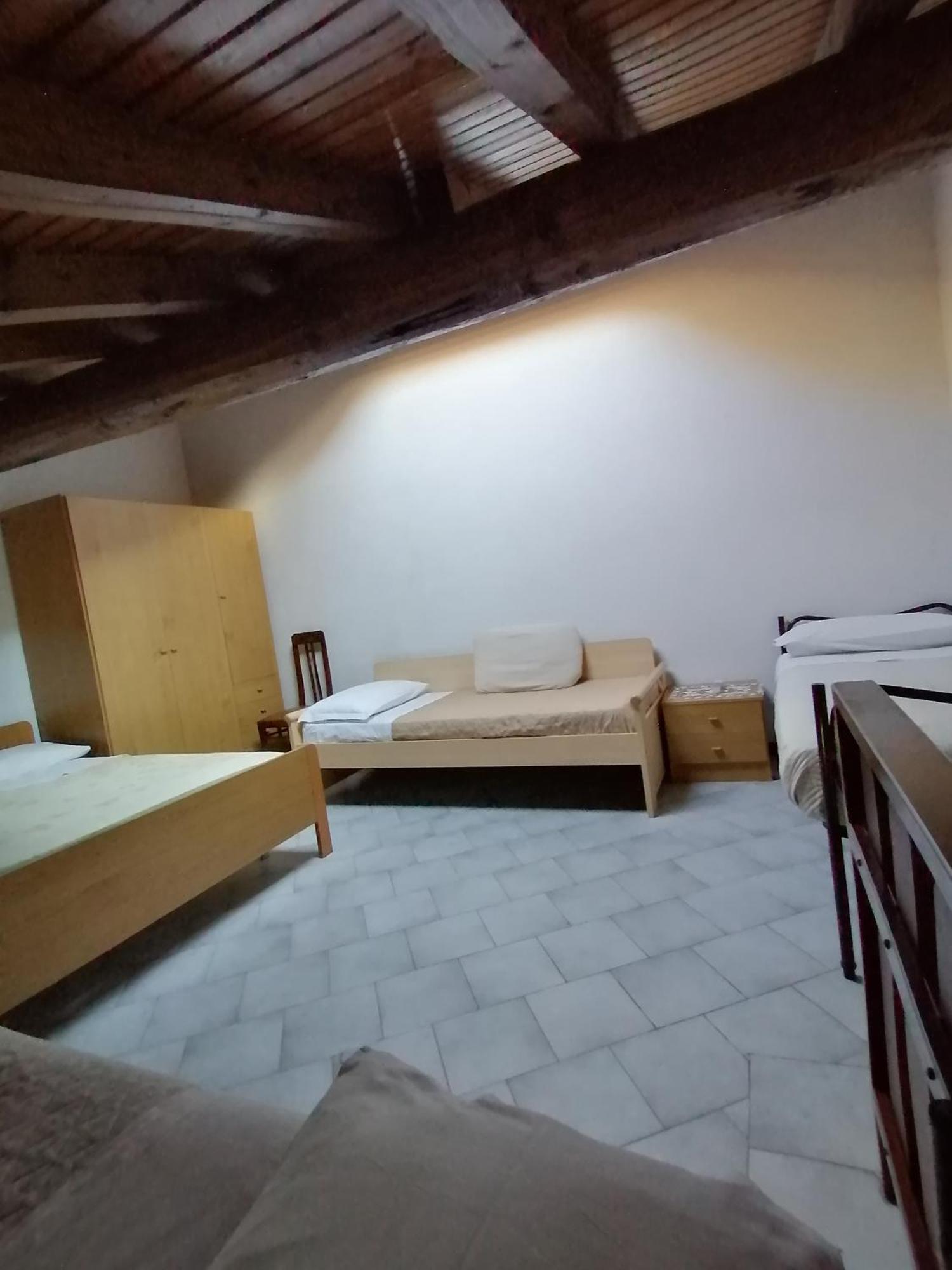Casa Vacanze 'La Piazza' Villa Zone Room photo